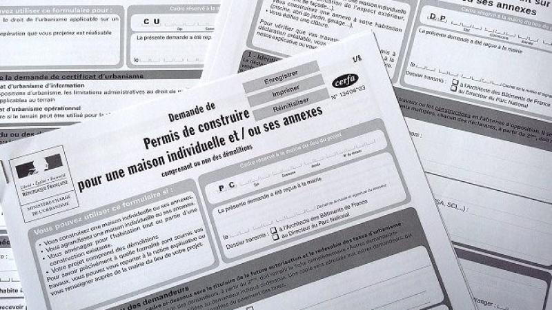 Dématérialisation des demandes d'autorisation d'urbanisme (DAU) Dématérialisation des demandes d'autorisation d'urbanisme (DAU)