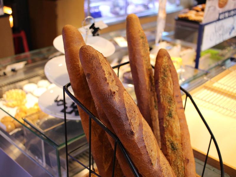 Ouverture de la boulangerie-pâtisserie